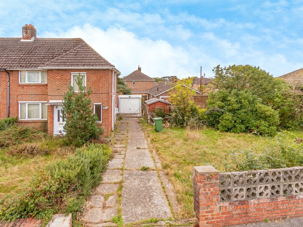 3 bed end terrace house for sale in Chetwode Way, Poole BH17, £270,000 Zoopla