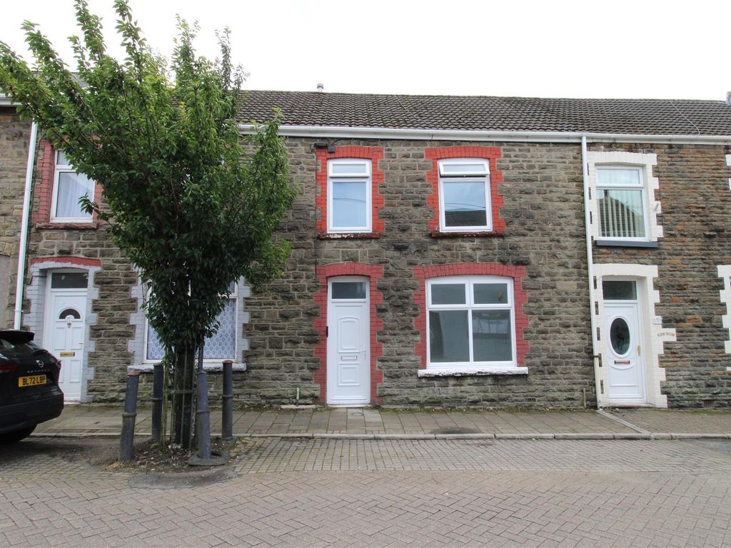 3 bed terraced house to rent in Caerau Road, Caerau, Maesteg CF34, £800