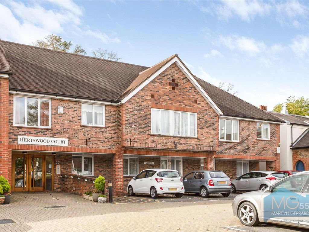 1 bed flat for sale in Hertswood Court, Hillside Gardens, EN5