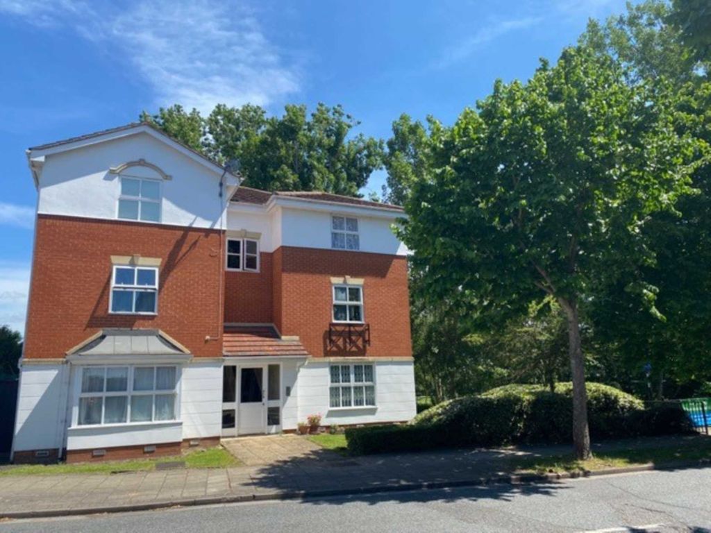 1 bed flat to rent in Ware Point Drive, London SE28, £1,400 pcm Zoopla