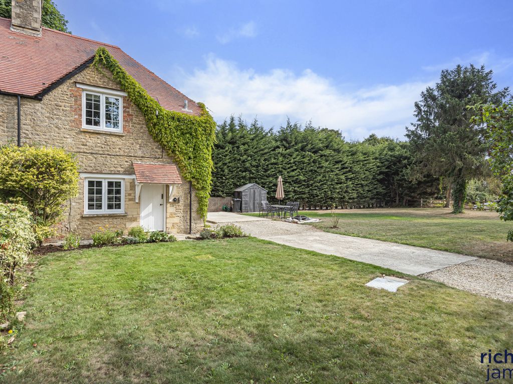 2 bed semidetached house for sale in Warrens Cross, Lechlade GL7 Zoopla