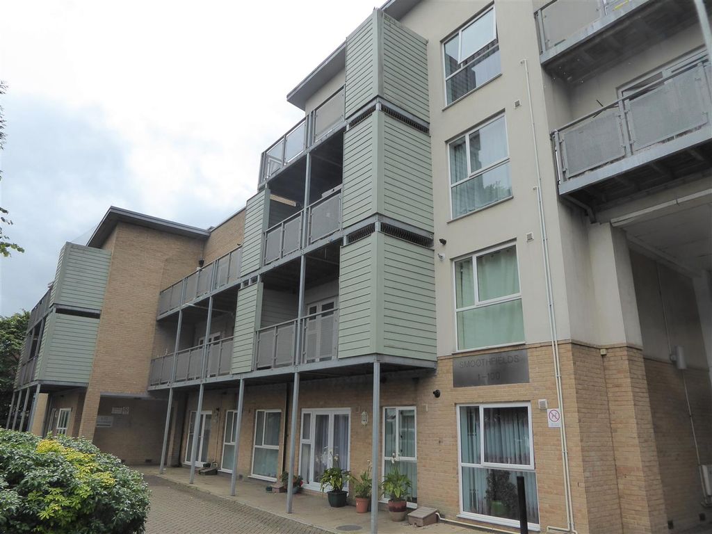 1 bed flat for sale in Smoothfield Court, Hibernia Road, Hounslow TW3