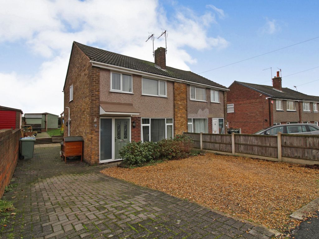 3 bed semi-detached house for sale in Brooke Drive, Brimington