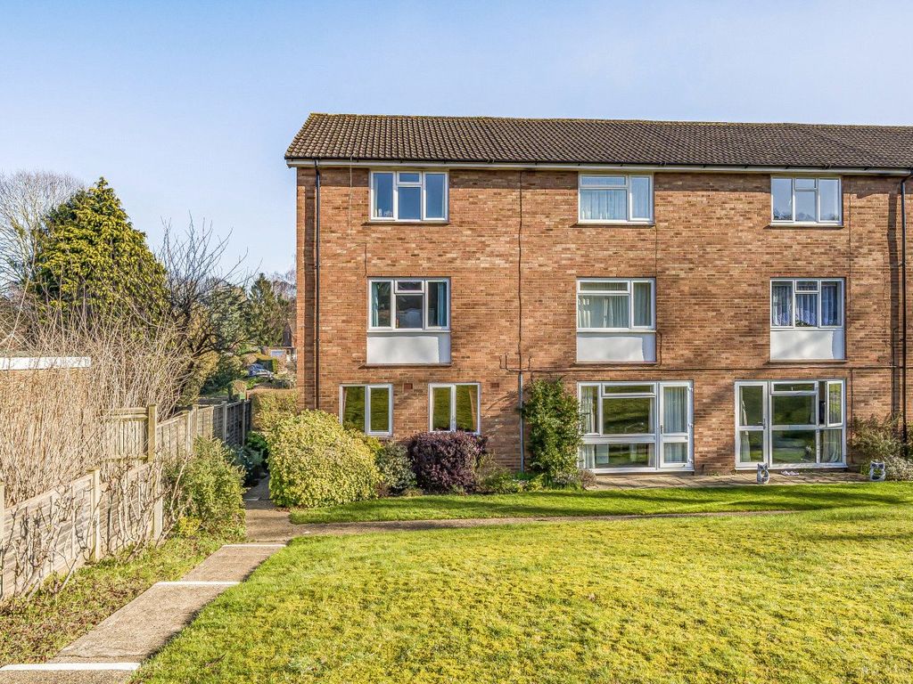 2 bed for sale in Merrow, Guildford, Surrey GU1 Zoopla