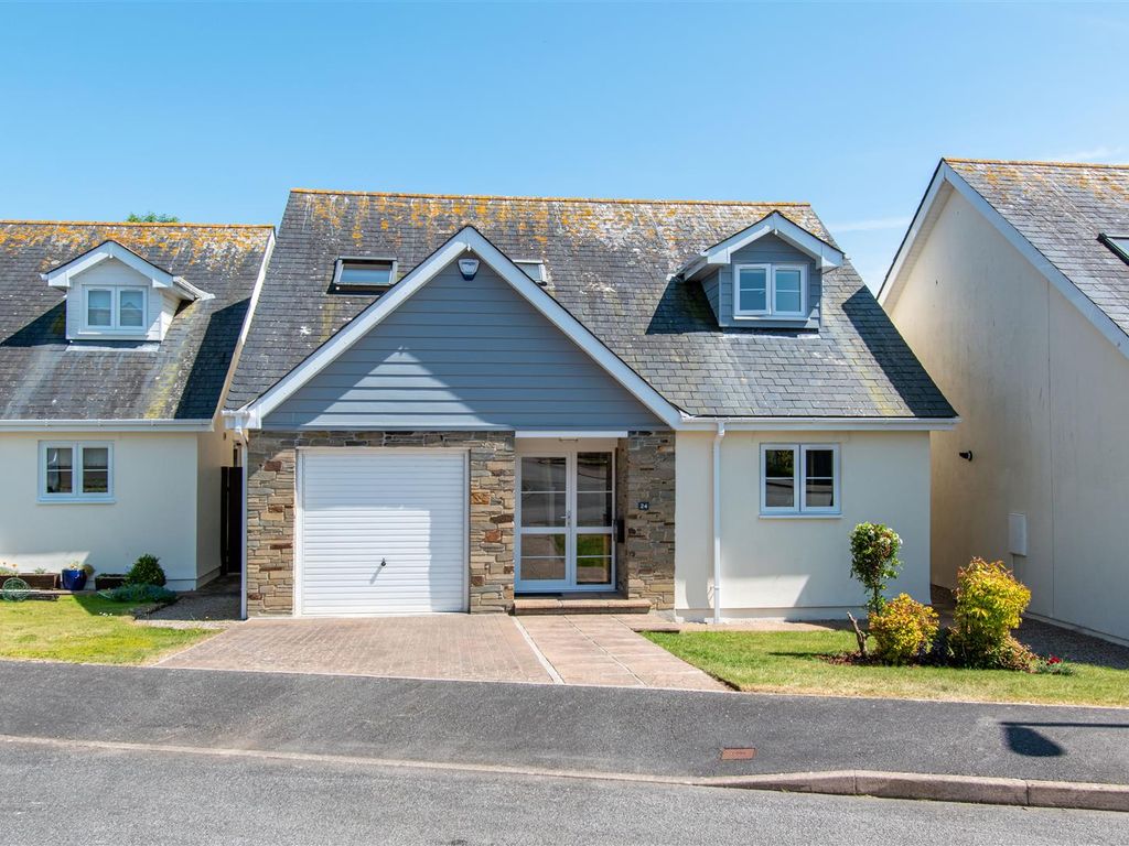 3 bed detached house for sale in Grove Park Court, Liskeard PL14 Zoopla