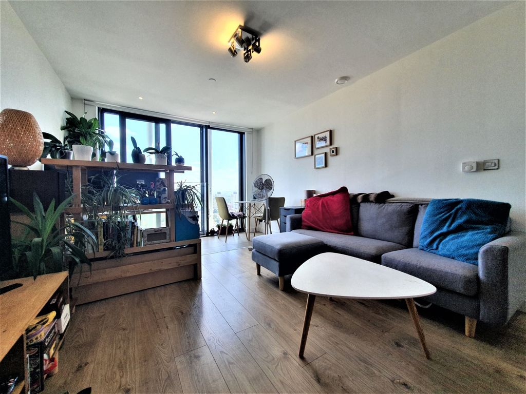1 bed flat to rent in Stratosphere Tower, Great Eastern Road, Stratford