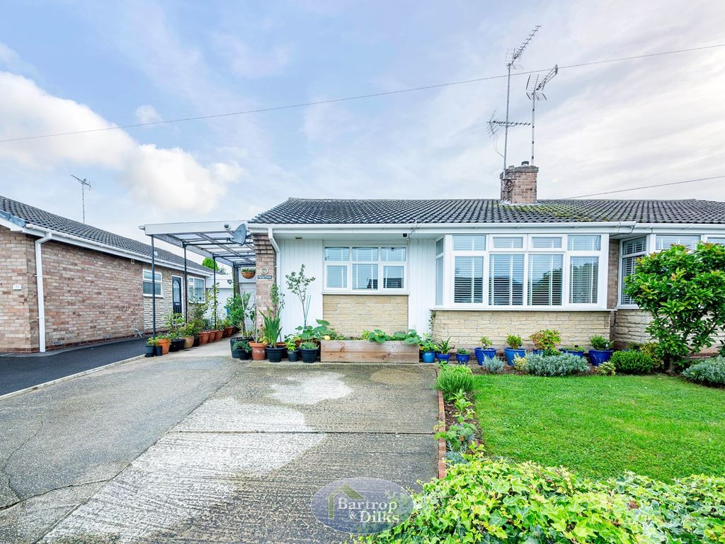 2 bed semidetached bungalow for sale in Balmoral Close, CarltonIn