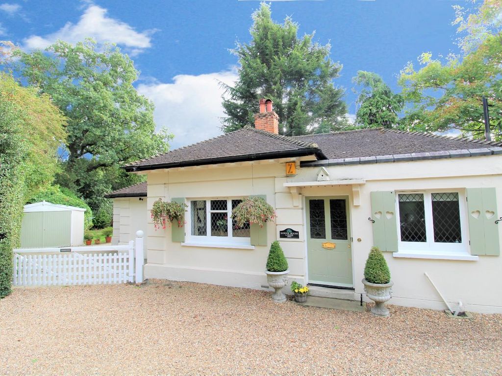 2 bed detached bungalow for sale in Rectory Lane, Sidcup DA14 Zoopla