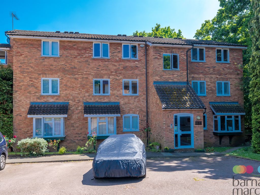 2 bed flat for sale in Marshalls Close, London N11 Zoopla