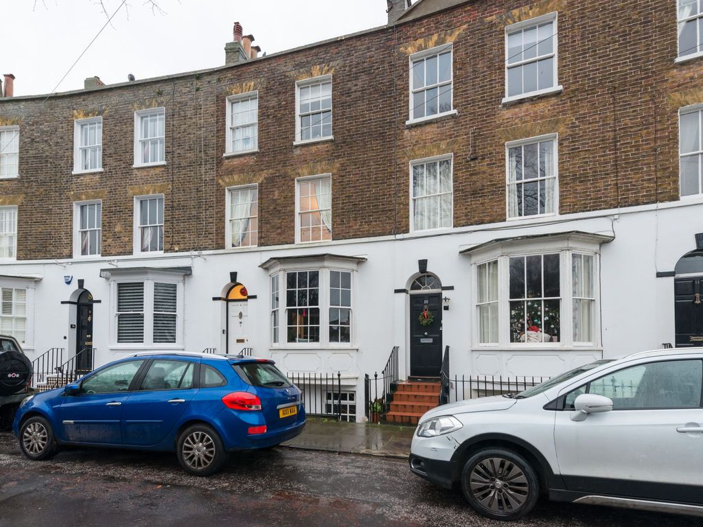 4 bed terraced house for sale in Liverpool Lawn, Ramsgate CT11, £