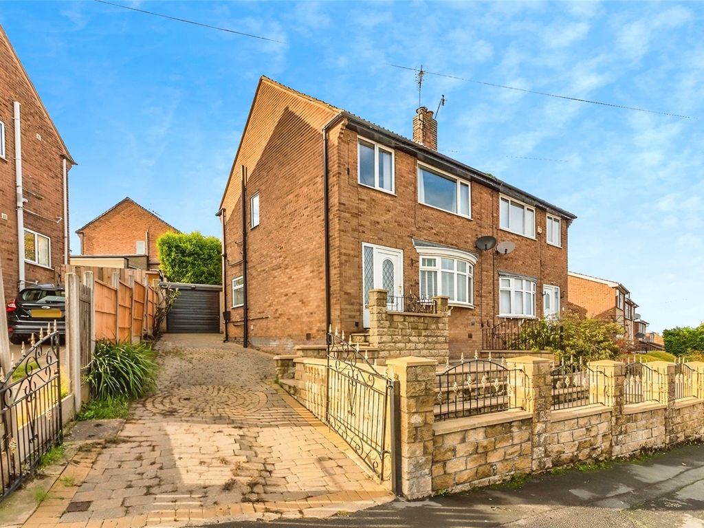 3 bed semidetached house to rent in Sunnybank Crescent, Brinsworth