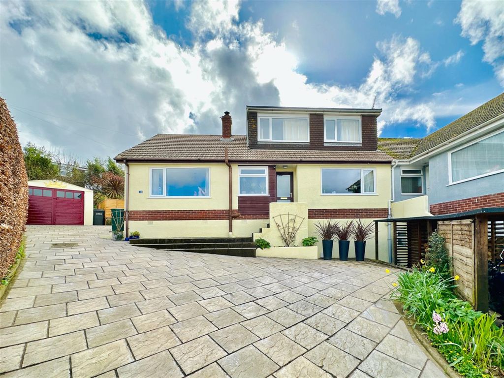 3 bed semidetached bungalow for sale in Southdown Avenue, Brixham TQ5