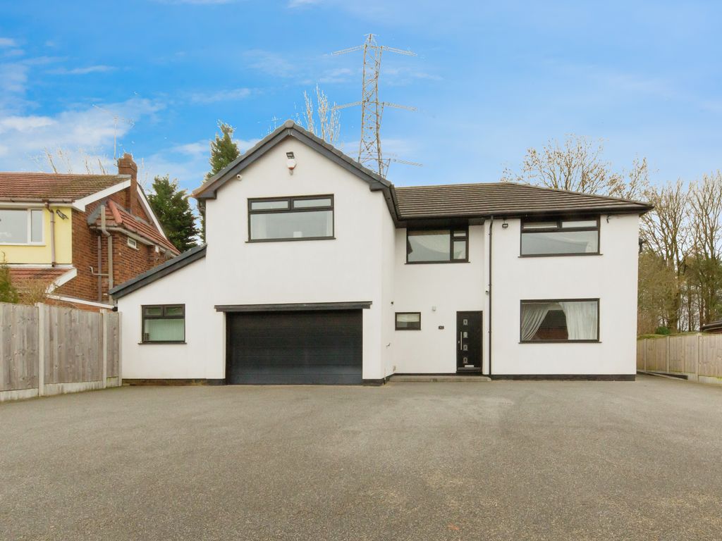 5 bed detached house for sale in Badger Road, Macclesfield, Cheshire