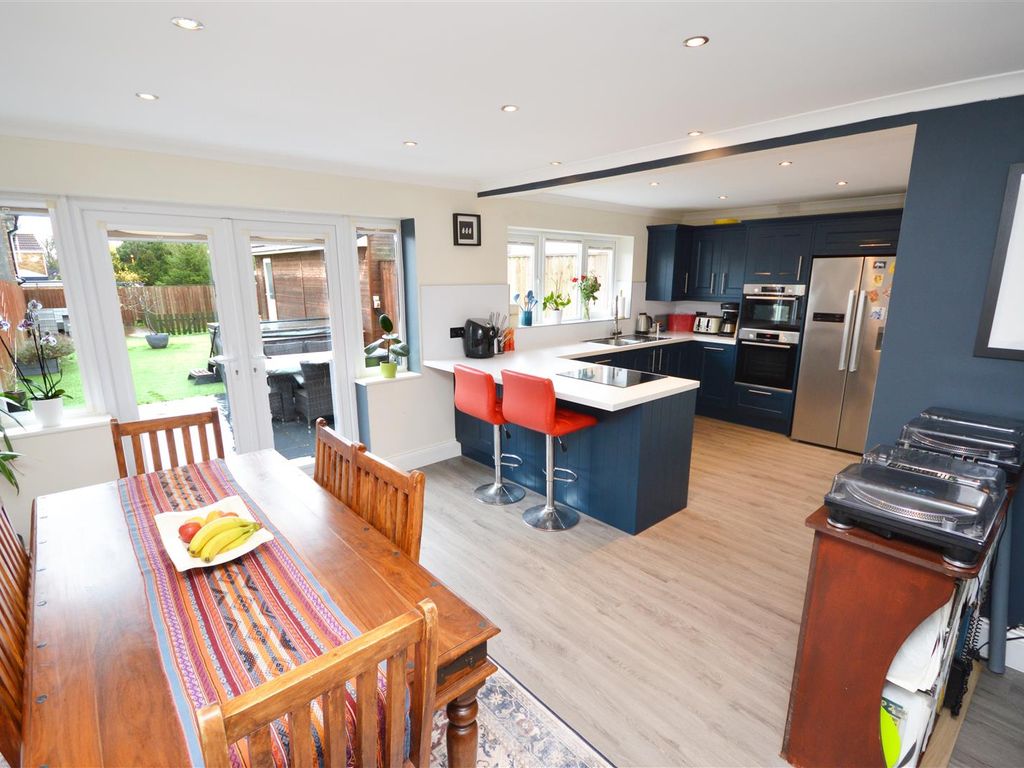 4 bed semidetached house for sale in Birch Croft, Whitchurch, Bristol