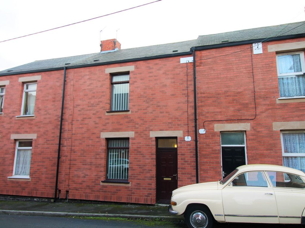 2 bed terraced house to rent in Poplar Street, Stanley, County Durham
