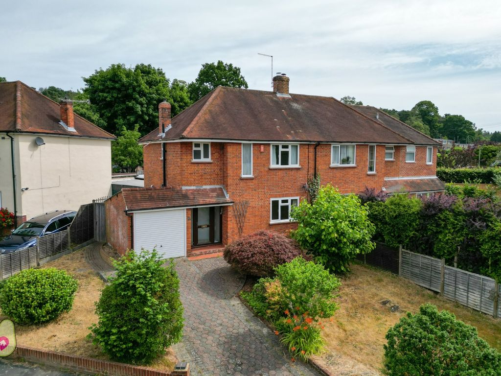 3 Bed Semi Detached House For Sale In Longmeadow Frimley Camberley