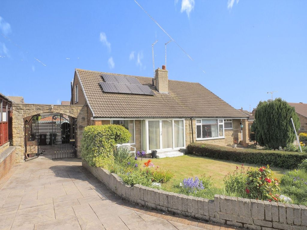 3 bed semidetached bungalow for sale in Ridgestone Avenue, Hemsworth