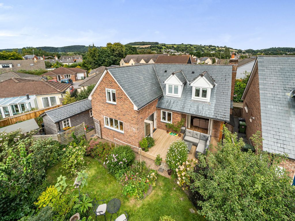 3 bed detached house for sale in Avenue Road, Bovey Tracey, Newton