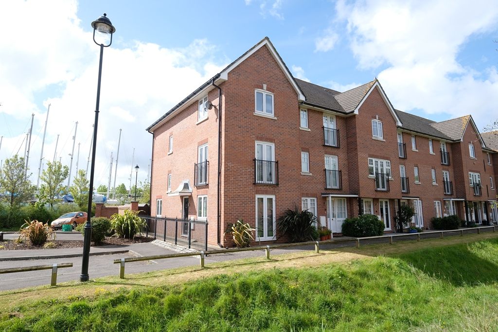 3 bed town house to rent in Portside Close, Marchwood SO40 Zoopla