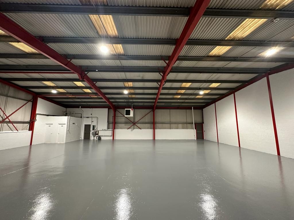 Warehouse to let in Unit 1, Dockwells Industrial Estate, Feltham TW14