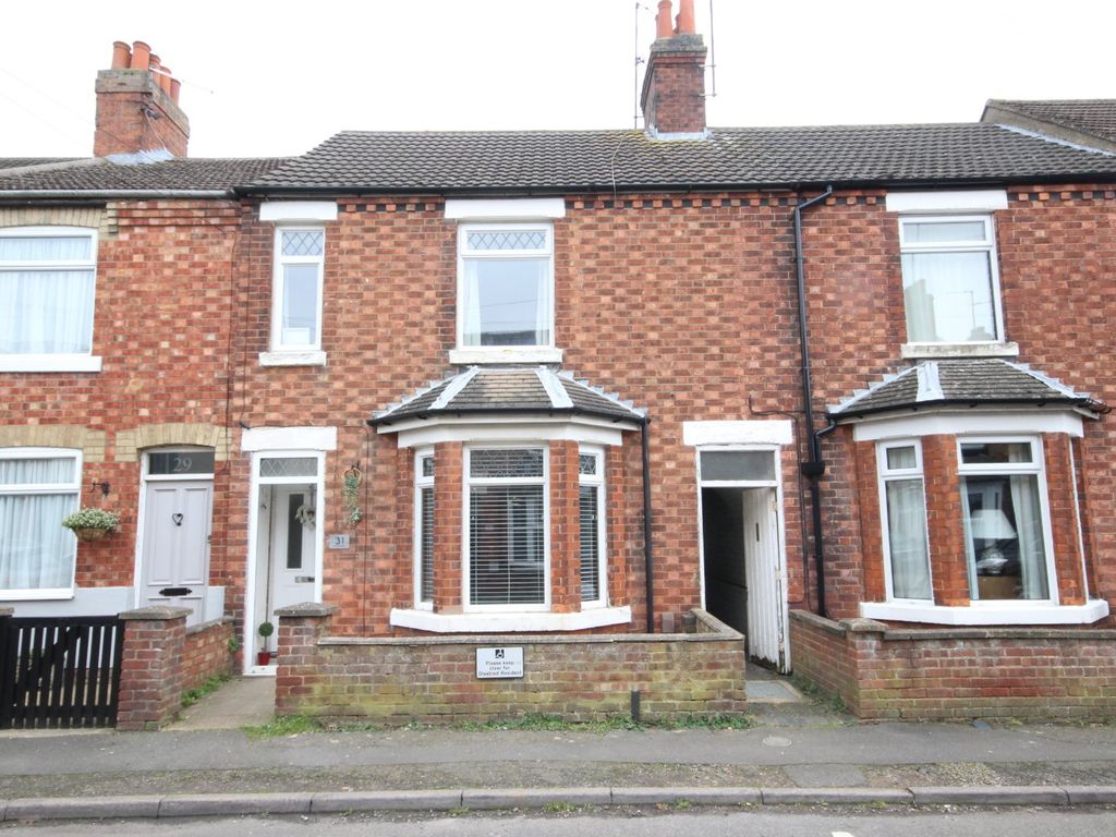 6 bed terraced house for sale in Victoria Street, Burton Latimer