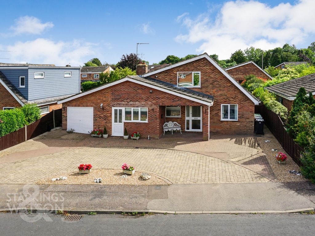 4 bed property for sale in Cedar Drive, Loddon, Norwich NR14 Zoopla