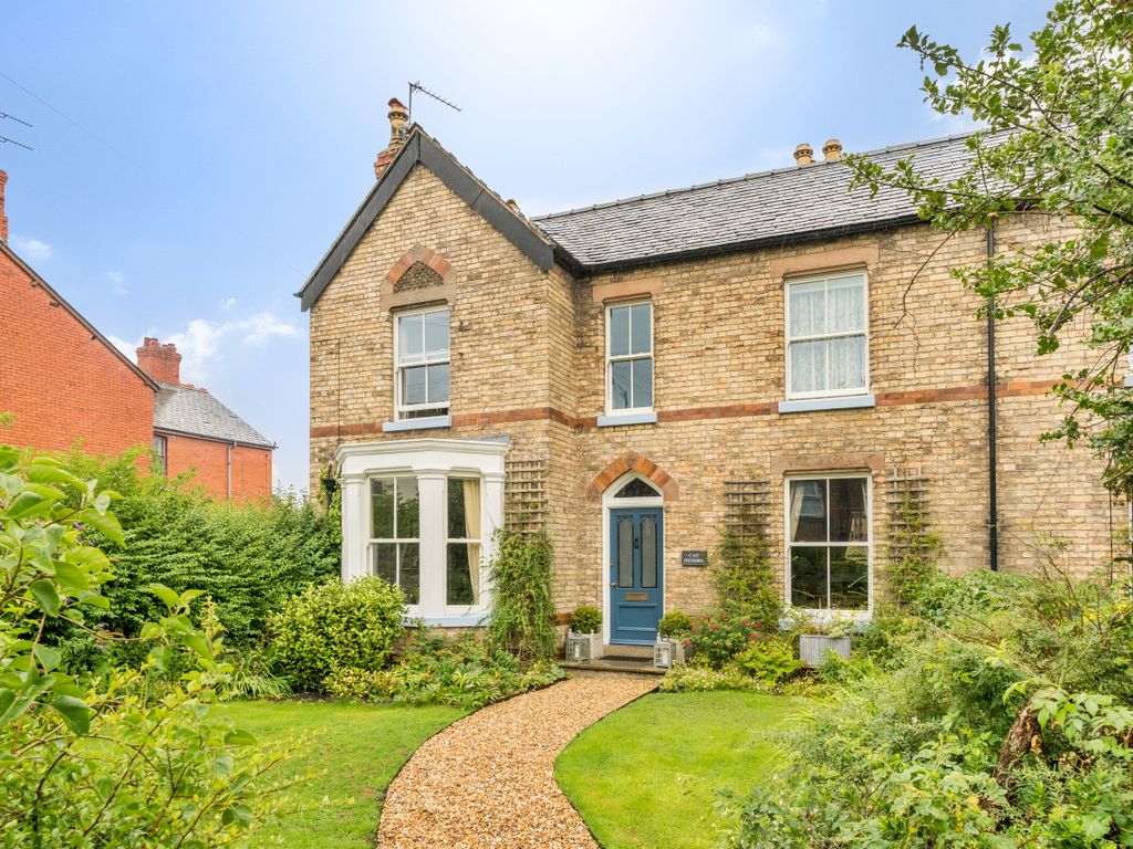 4 bed semidetached house for sale in Cae Hendre, Morda Road, Oswestry