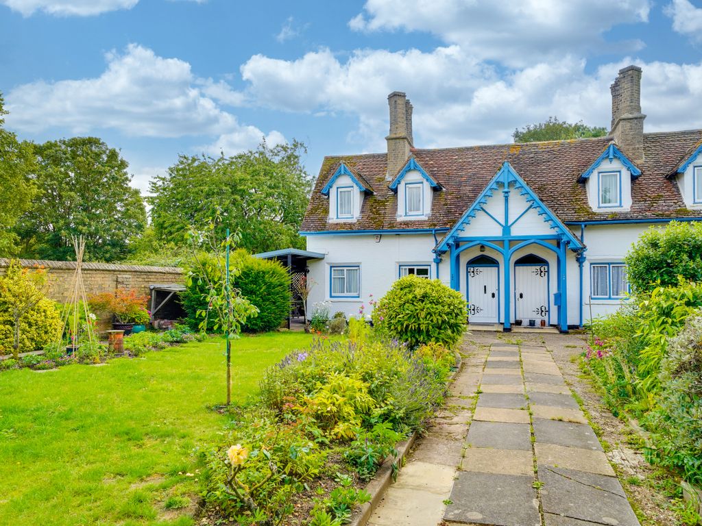 3 bed cottage to rent in High Street, Brampton, Huntingdon PE28, £1,350