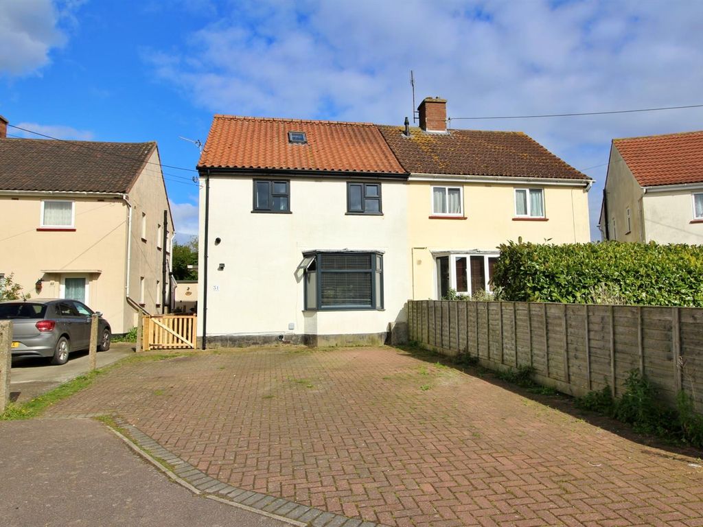 3 bed semidetached house for sale in The Avenue, Halesworth IP19, £