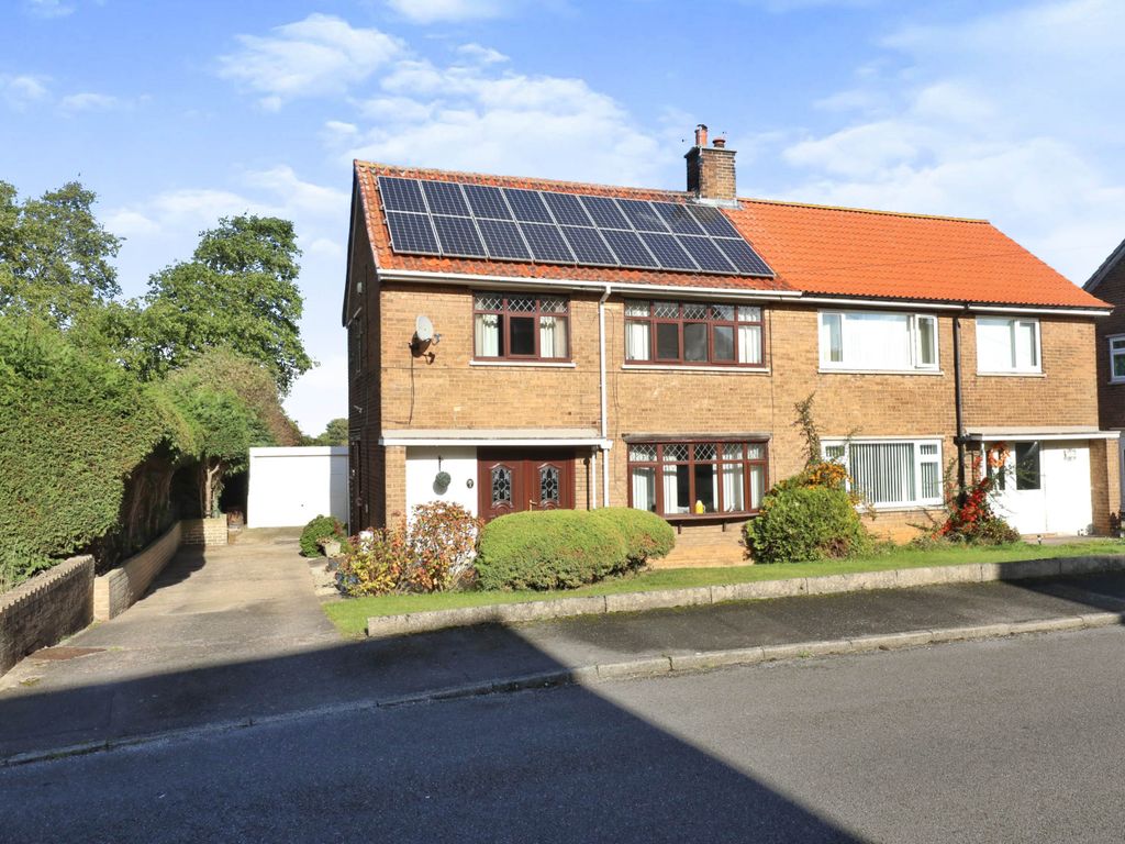 3 bed semidetached house for sale in Keats Drive, Dinnington