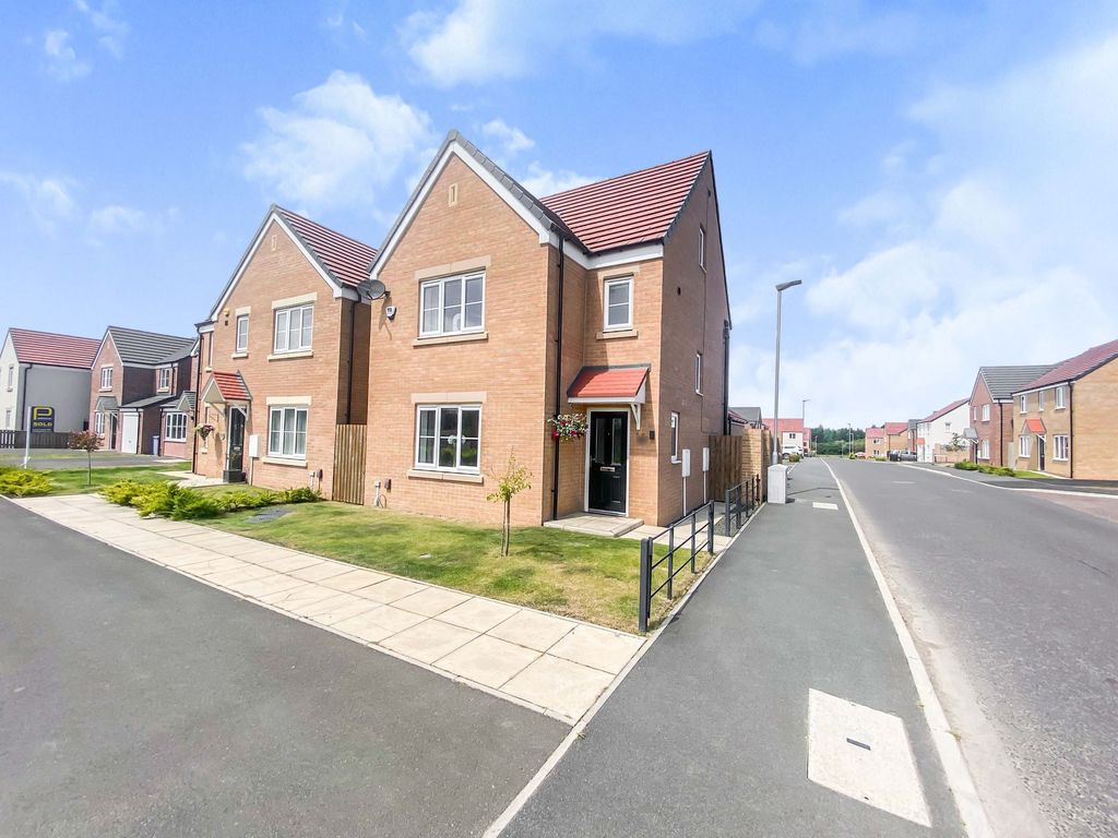 4 bed detached house for sale in Somersby Gardens, St. Nicholas Manor