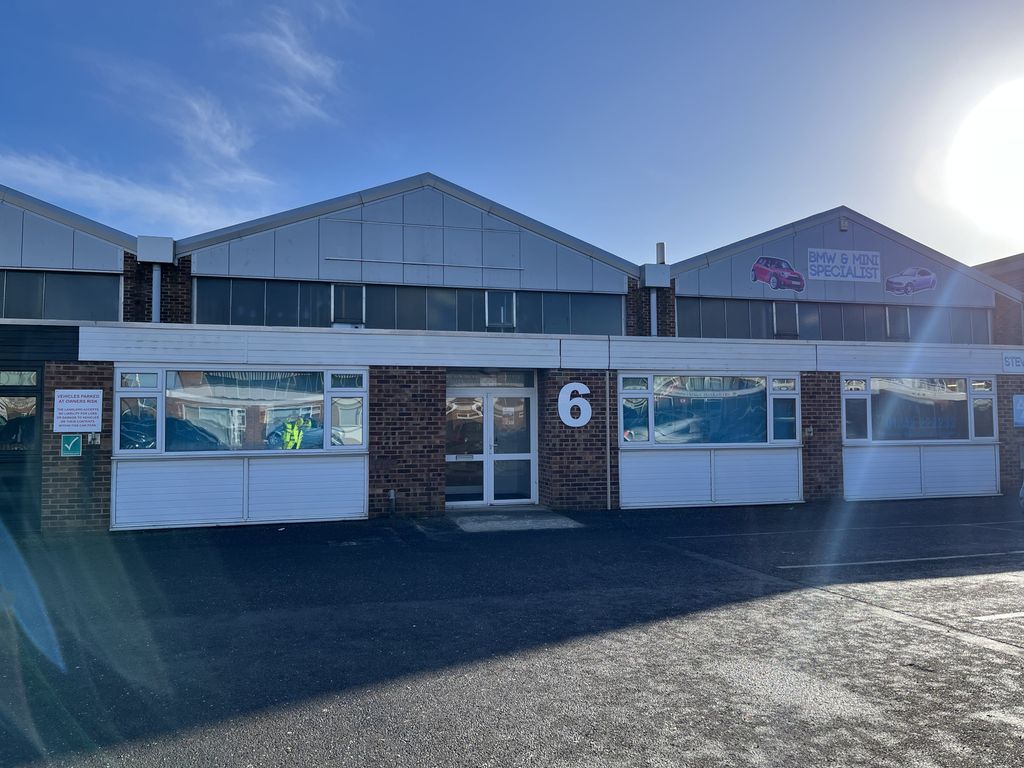 Industrial to let in Unit 6 Kingshold, Kingsditch Trading Estate