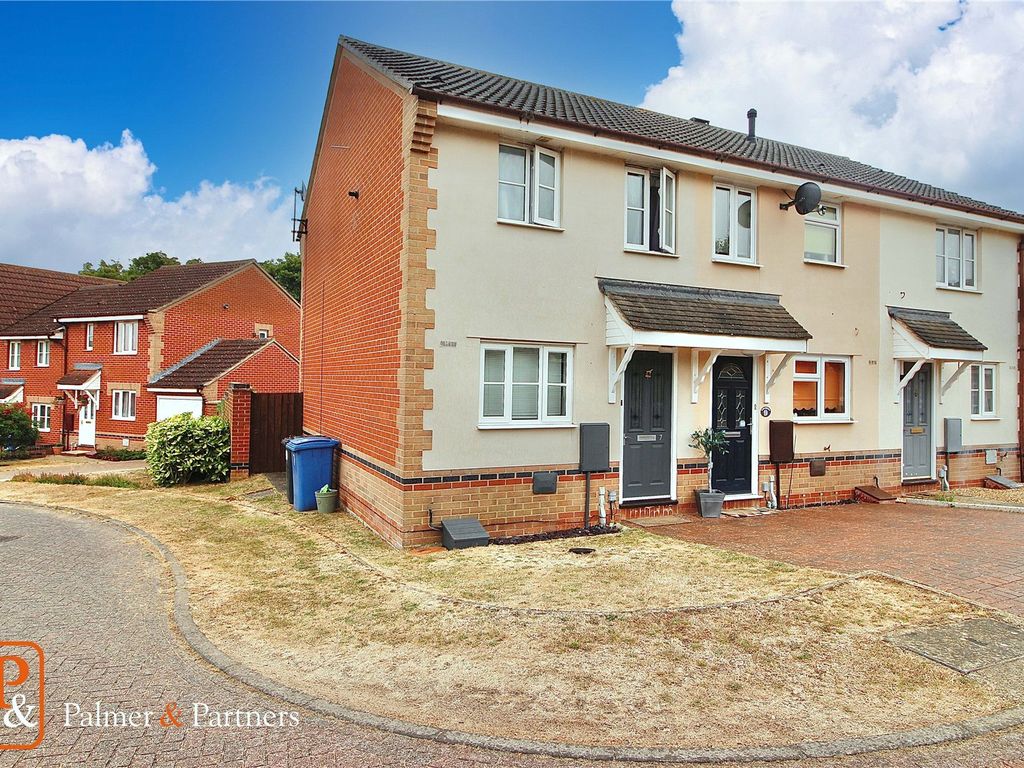 2 bed end terrace house for sale in Gatekeeper Close, Pinewood, Ipswich