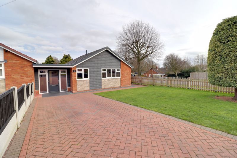 3 bed bungalow for sale in Springvale Rise, Parkside, Stafford ST16