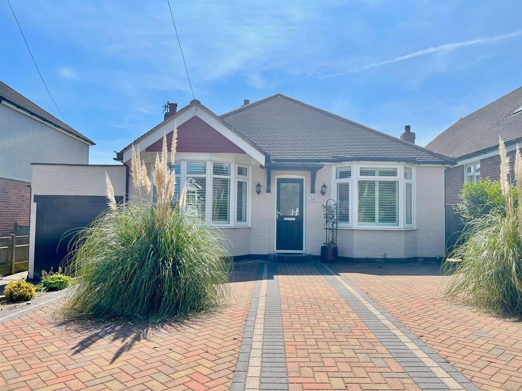 3 bed detached bungalow for sale in Park Drive, Hastings TN34, £425,000