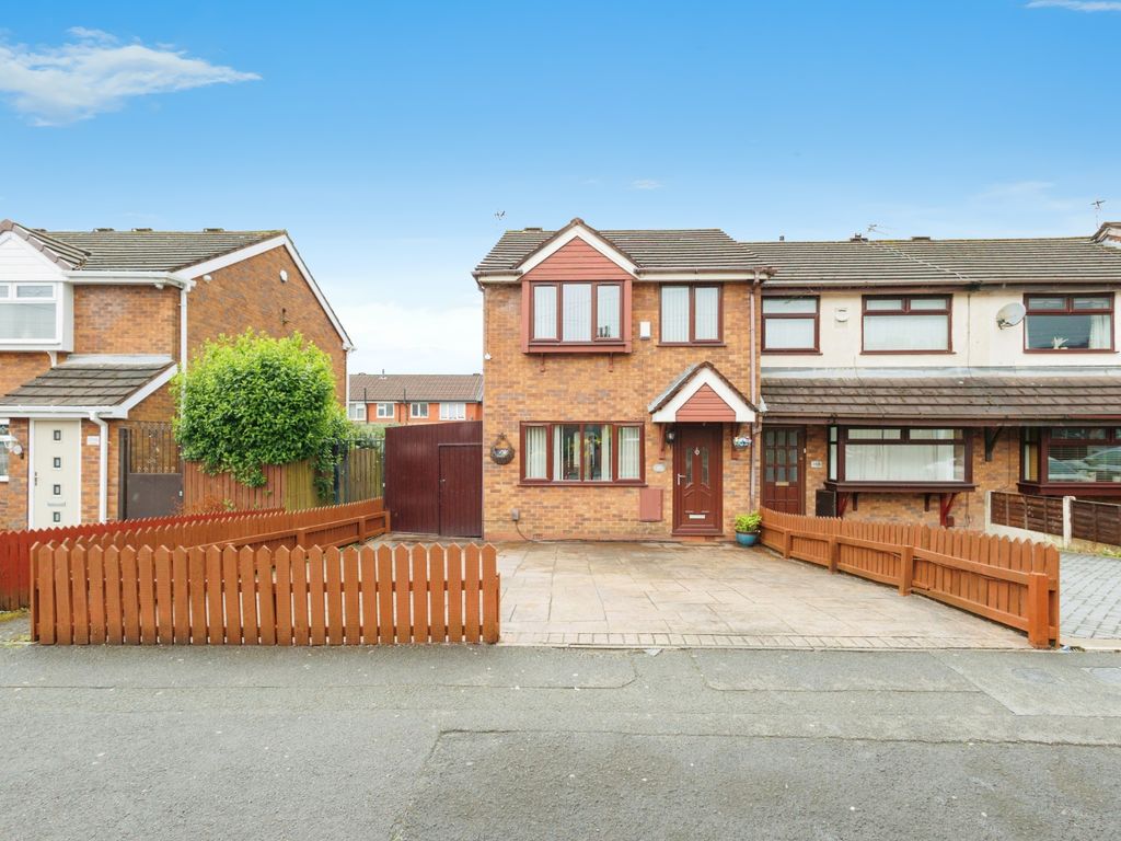 3 bed end terrace house for sale in Acre Street, Denton, Manchester