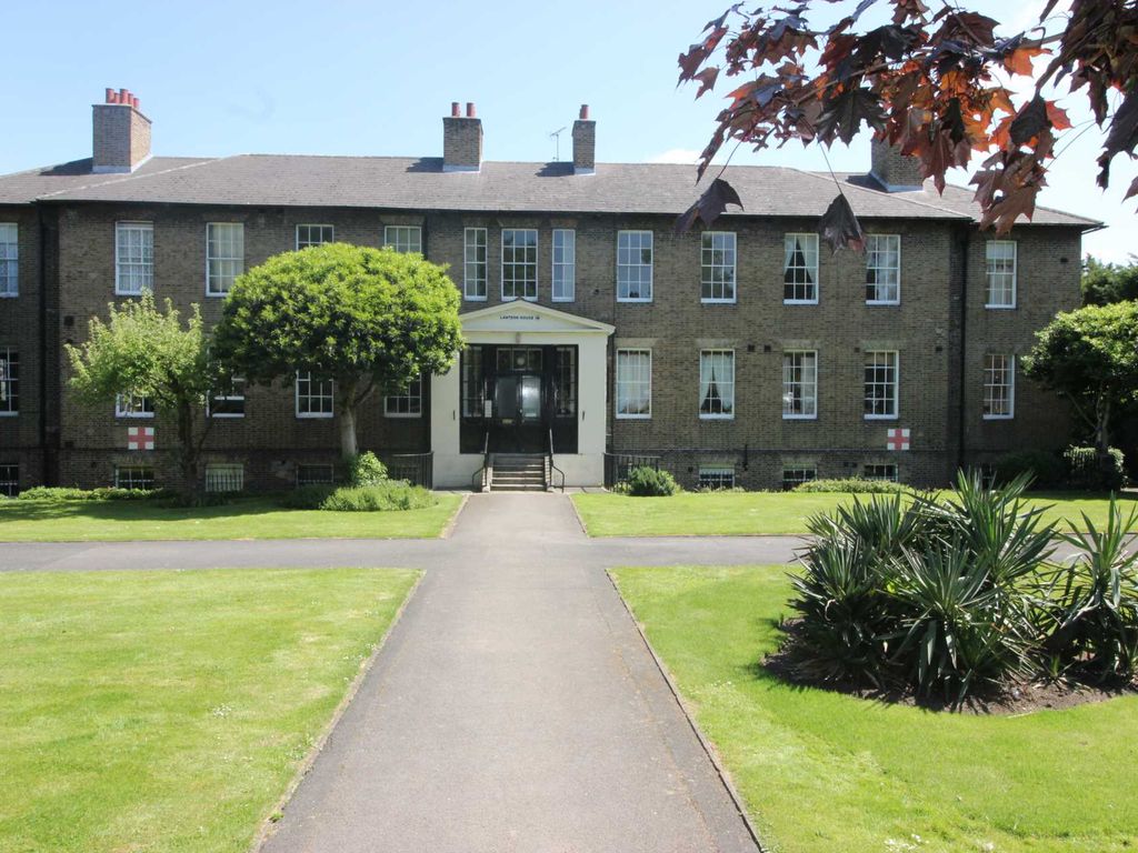 1 bed flat to rent in Connaught Mews, Woolwich SE18, £1,350 pcm Zoopla