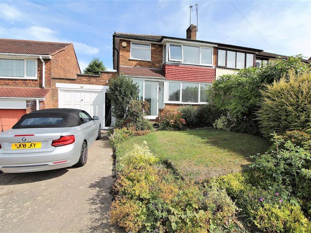 3 bed semidetached house for sale in Wendover Road, Lanesfield