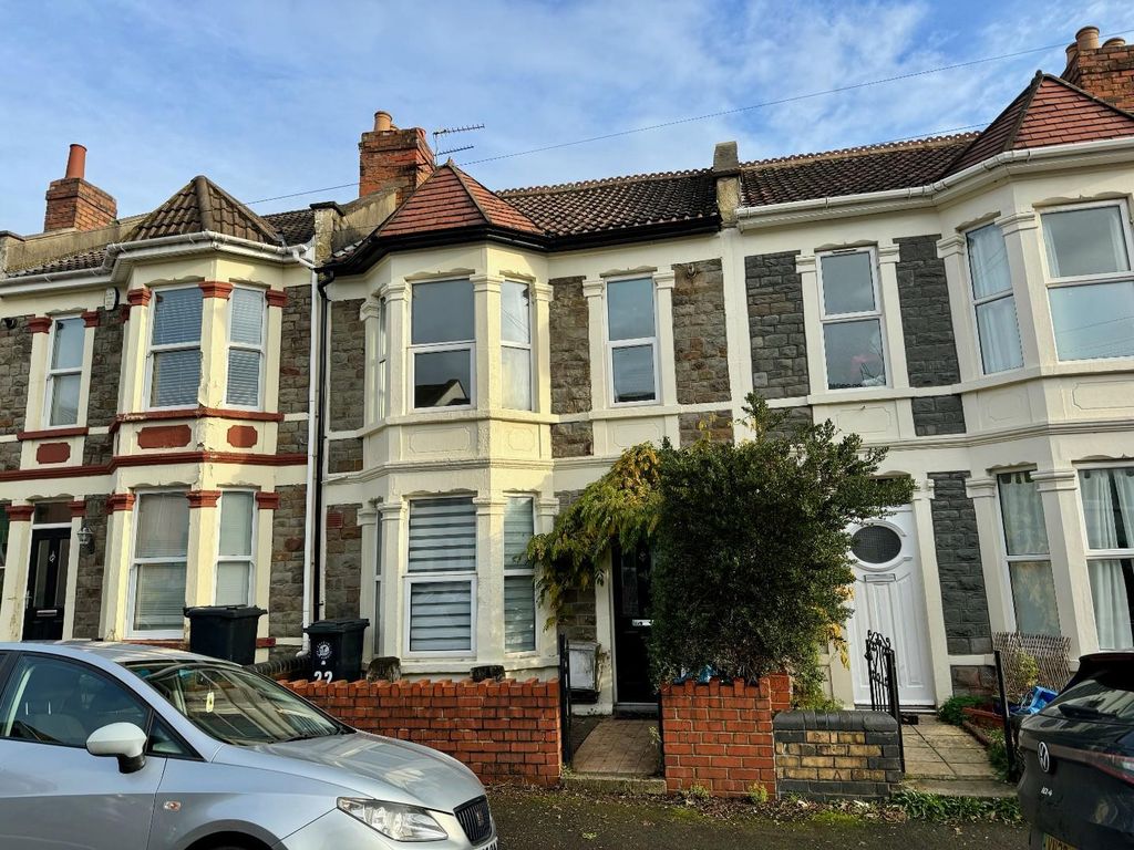 2 bed terraced house to rent in Oakleigh Avenue, Whitehall, Bristol BS5