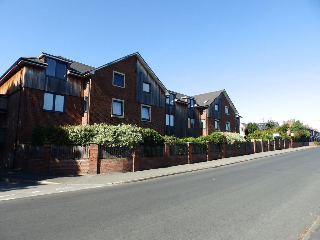 1 bed flat to rent in Dalefield Road, Normanton, West Yorkshire, UK WF6