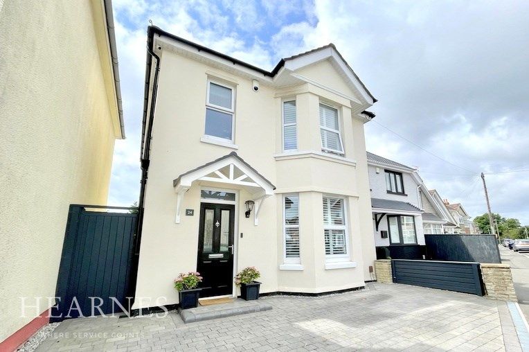 3 bed detached house for sale in Oswald Road, Bournemouth BH9, £475,000