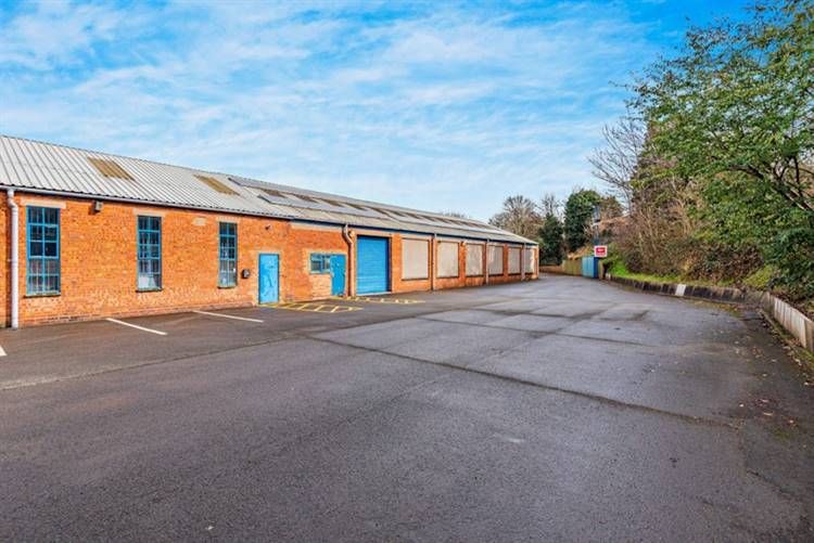 Light industrial to let in Unit 4 Gainsborough Trading Estate, Rufford Road, Stourbridge DY9