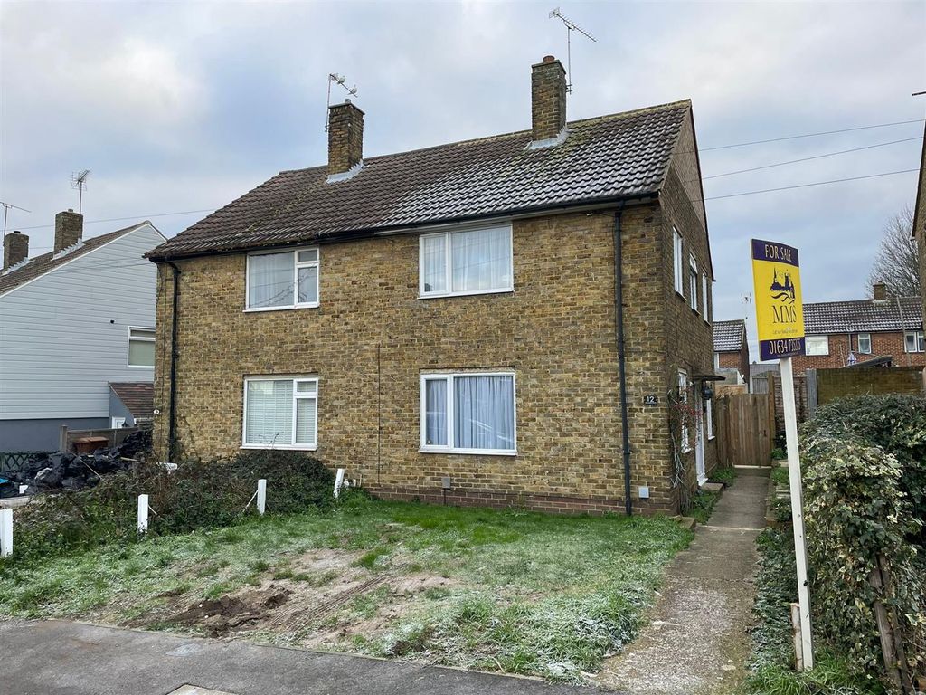 3 bed semidetached house for sale in Crundale Road, Gillingham ME8