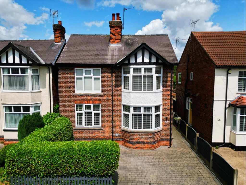 3 bed detached house for sale in Ratcliffe Street, Eastwood, Nottingham