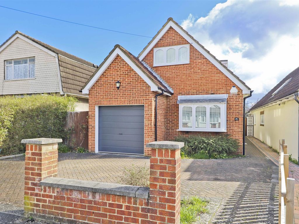 3 bed detached bungalow for sale in Copperfield Avenue, Hillingdon UB8