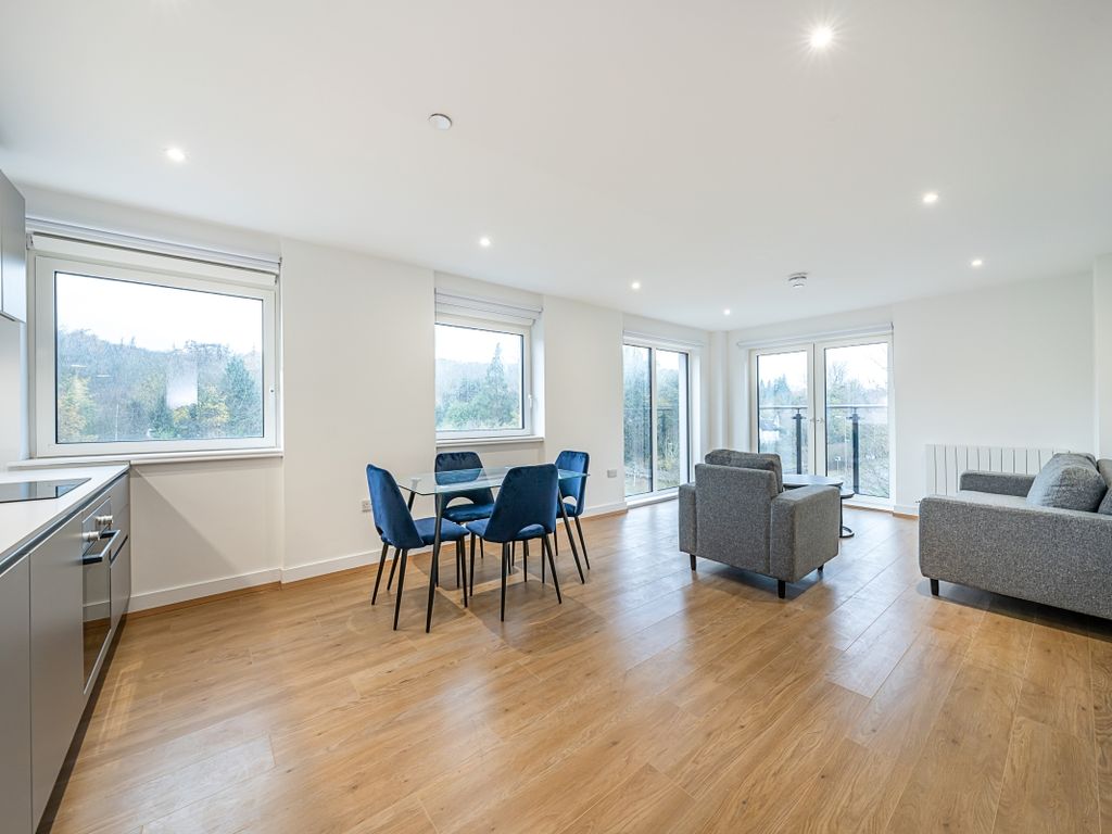 2 bed flat to rent in Whyteleafe House, Whyteleafe CR3, £1,635 pcm Zoopla