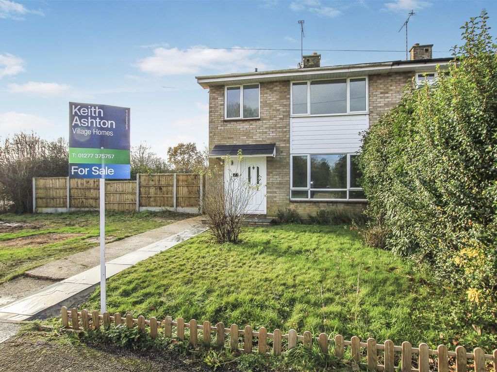 3 bed terraced house for sale in Glovers Field, Kelvedon Hatch, Brentwood CM15, £475,000 Zoopla