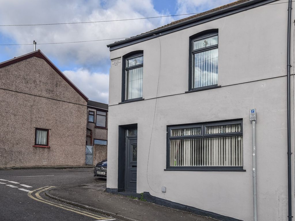 3 bed block of flats for sale in 57 Siloh Road, Landore, Swansea SA1, £