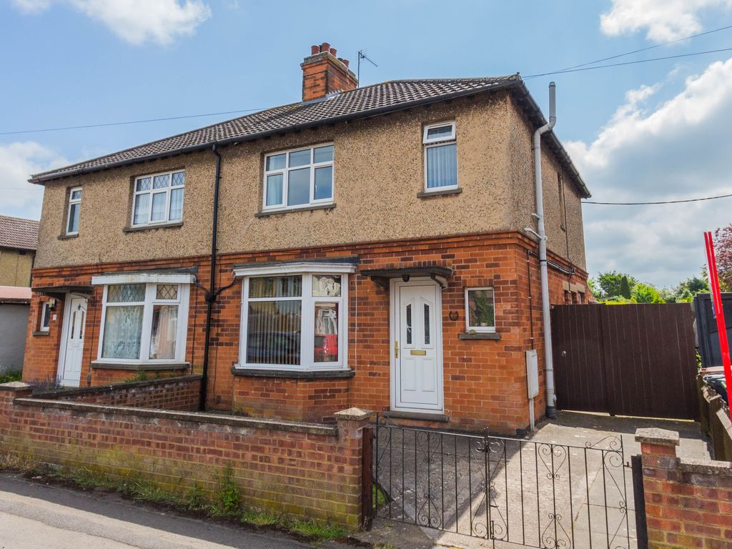 3 bed semidetached house for sale in Hawthorne Road, Finedon