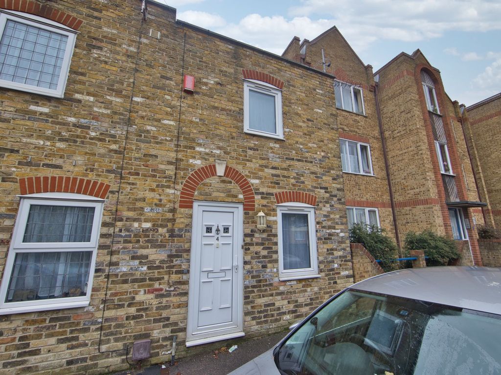 2 bed end terrace house for sale in St. Johns Street, Margate CT9, £